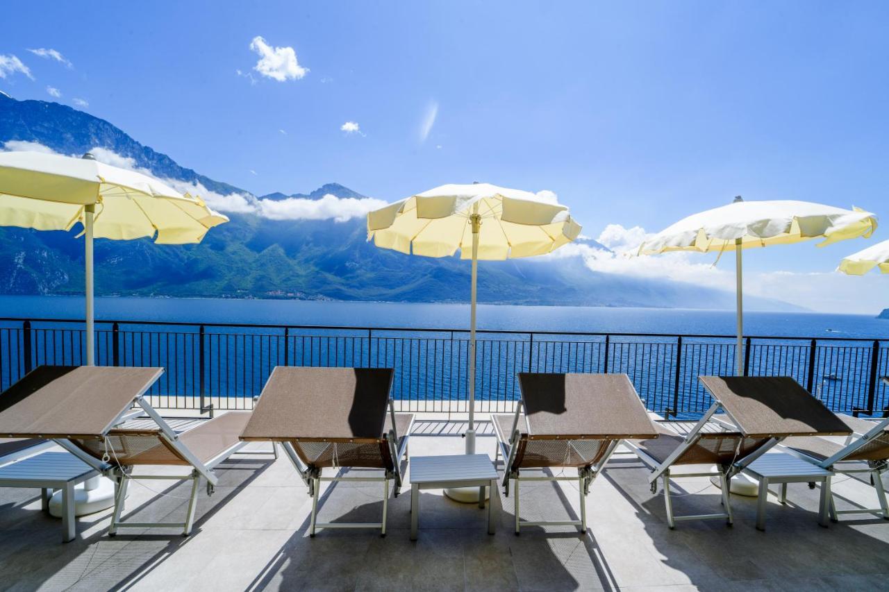 Hotel Villa Dirce Limone sul Garda Esterno foto