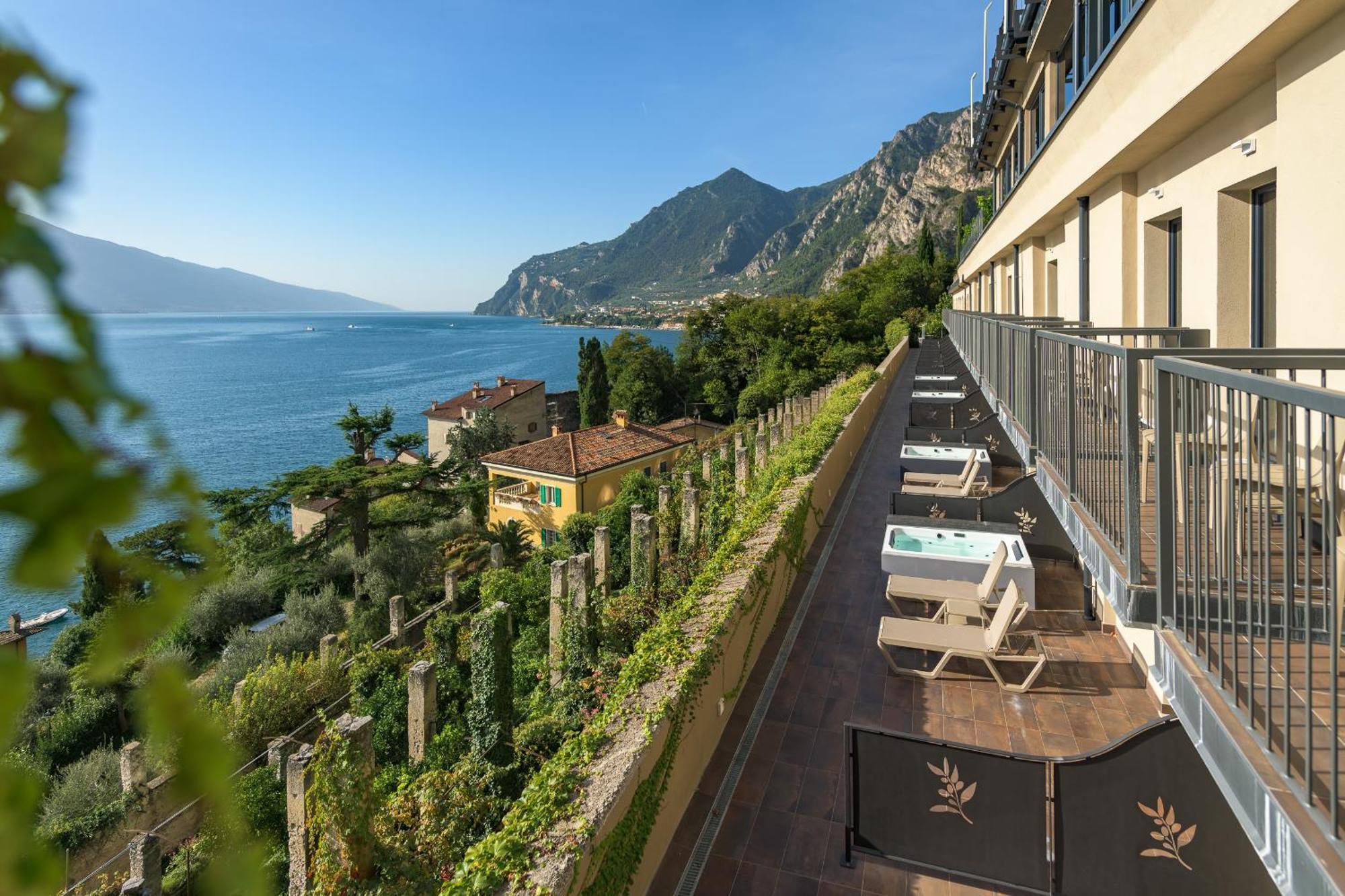 Hotel Villa Dirce Limone sul Garda Esterno foto