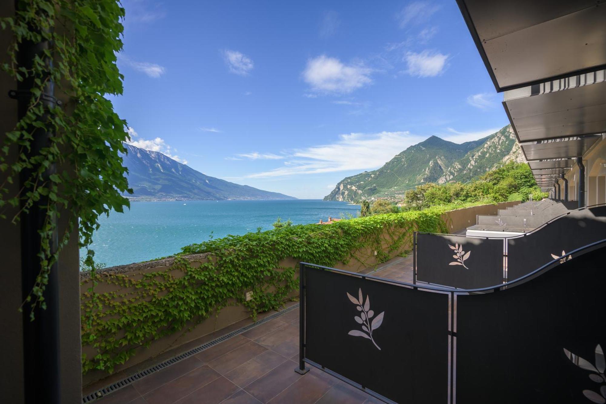 Hotel Villa Dirce Limone sul Garda Esterno foto