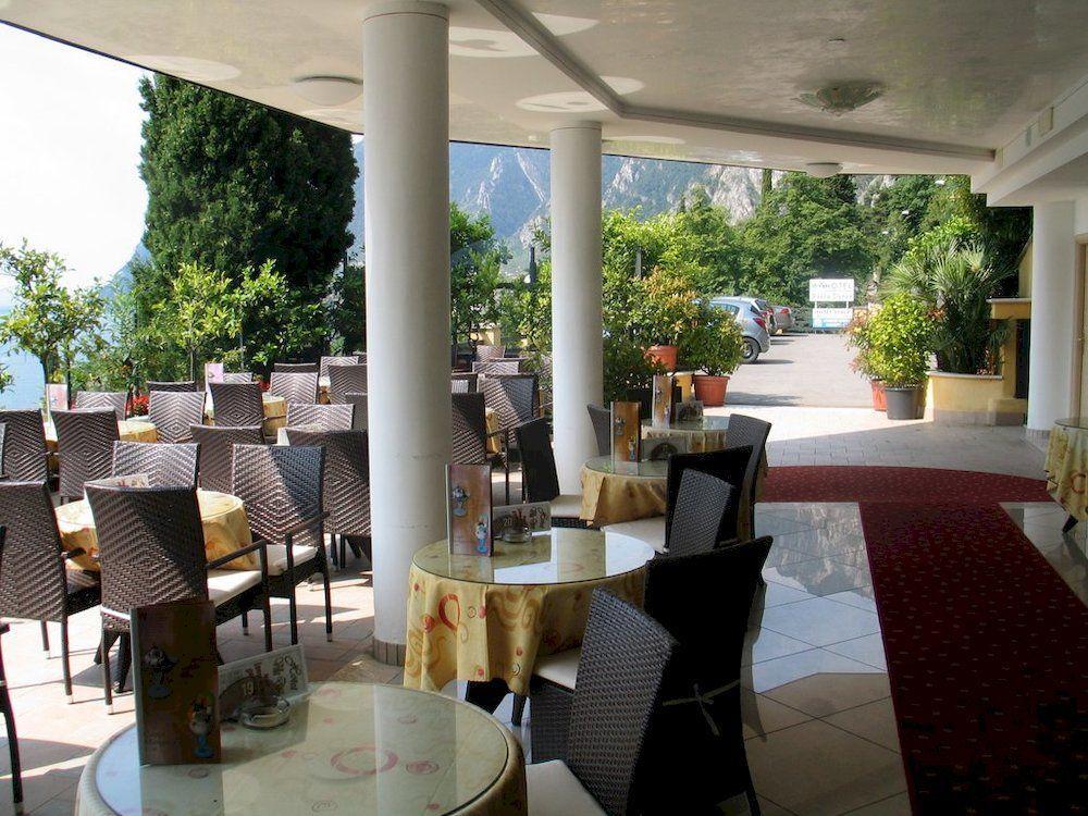 Hotel Villa Dirce Limone sul Garda Esterno foto