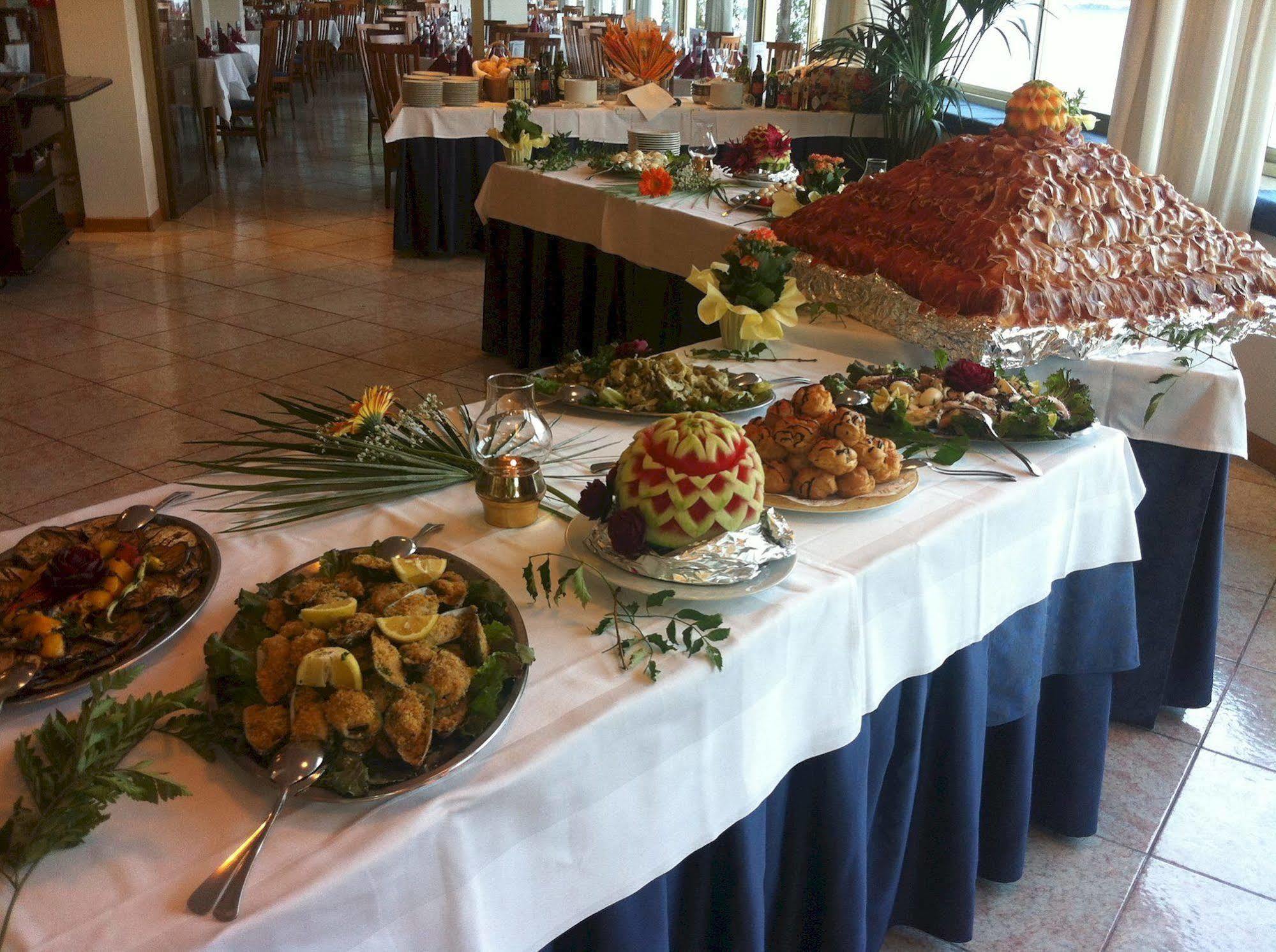 Hotel Villa Dirce Limone sul Garda Esterno foto
